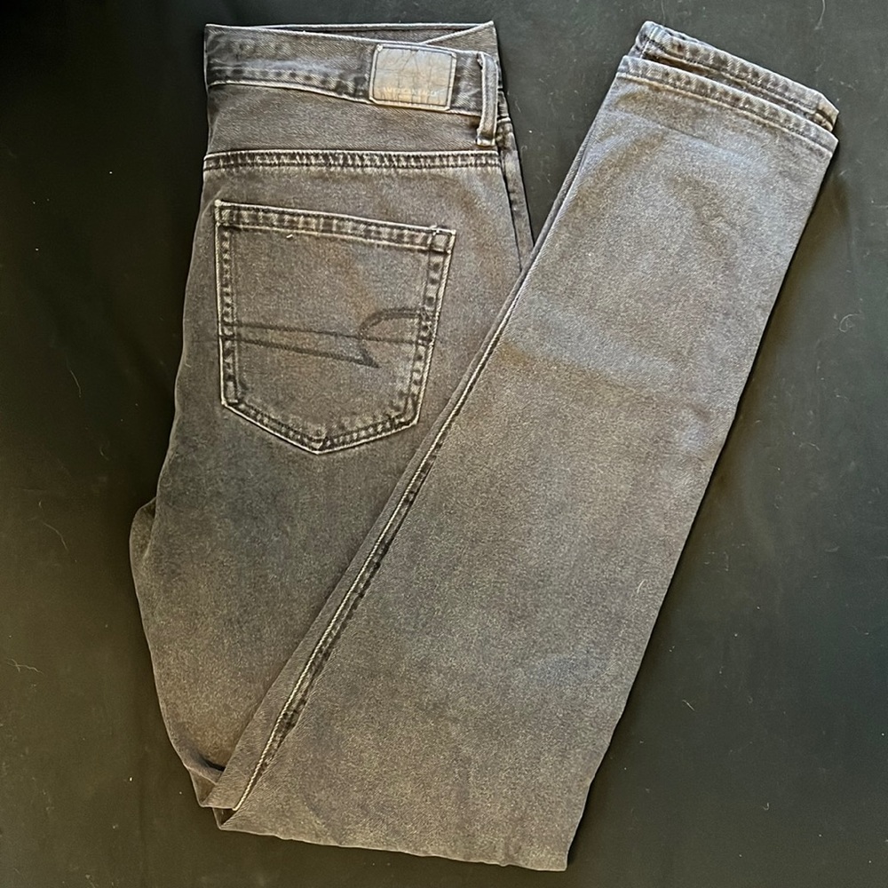 American Eagle black mom jeans